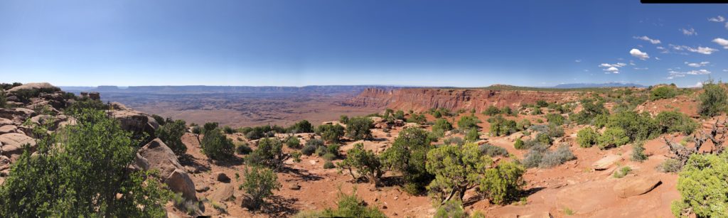 Panoramic photo of the Needles Overlook